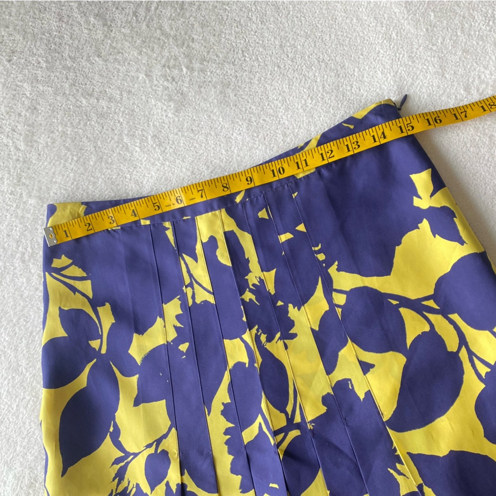 Moschino Silk Purple Yellow Pleated Floral Print Skirt US size 6 - Picture 10 of 13